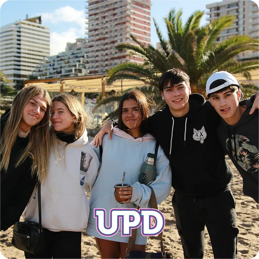 Egresados en la playa de Mar del Plata